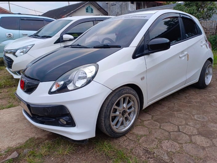 2014 Honda Brio  1.2 E MT 2014 Honda Brio  1.2 E MT