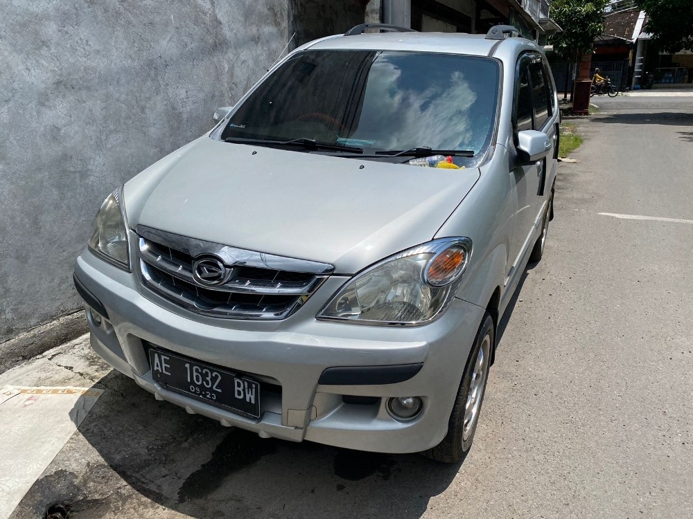 2010 Daihatsu Xenia  1.3 X MT
