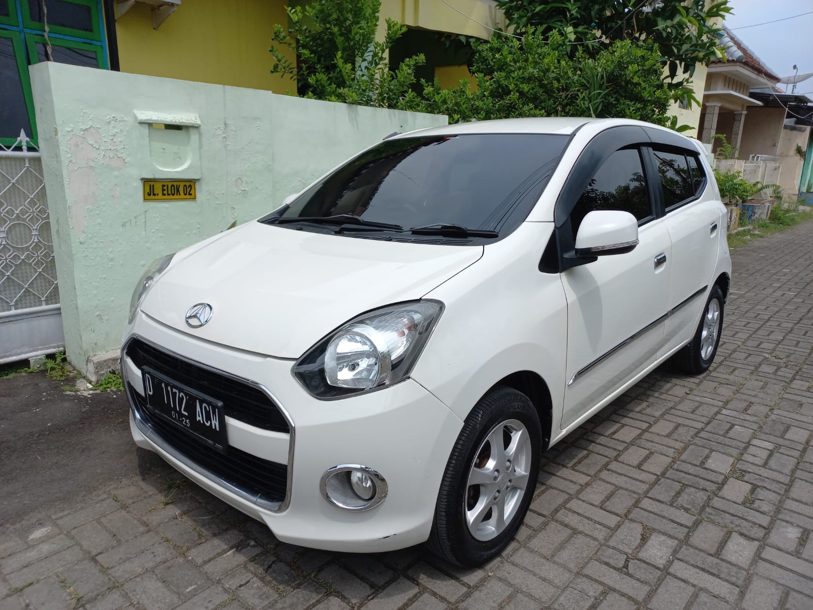 2015 Daihatsu Ayla  1.0 X MT Bekas 2015 Daihatsu Ayla  1.0 X MT Bekas