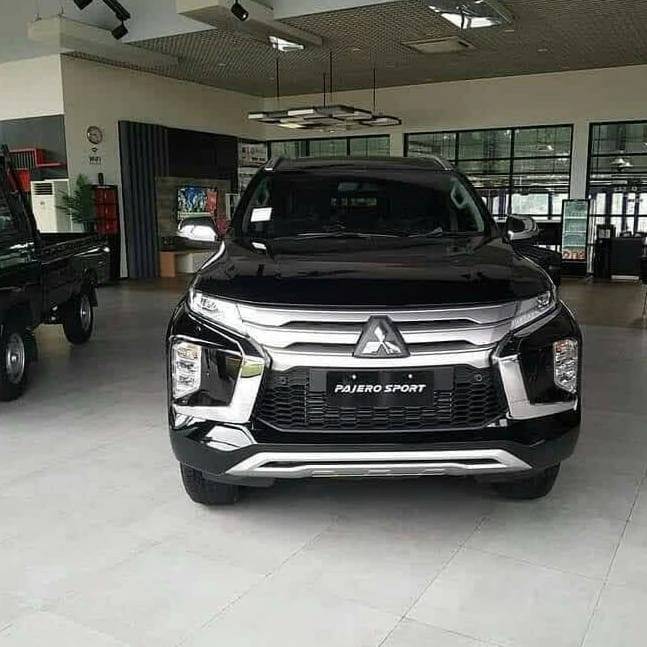 2022 Mitsubishi Pajero Sport Dakar AT 4x2 2022 Mitsubishi Pajero Sport Dakar AT 4x2