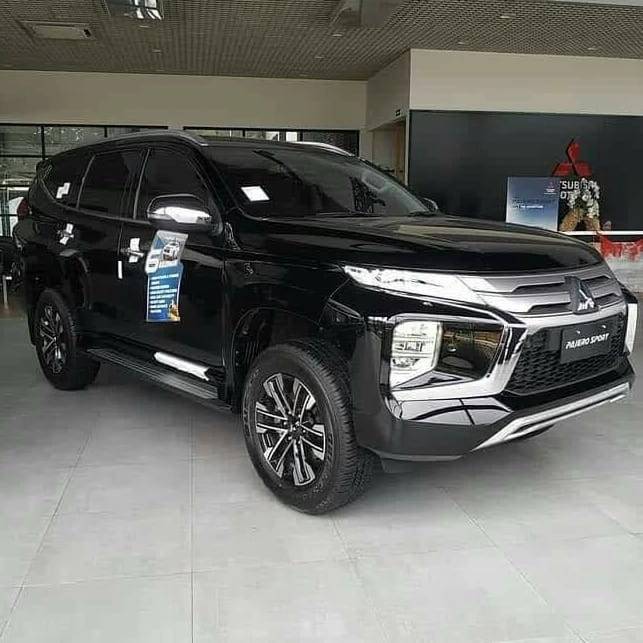 2022 Mitsubishi Pajero Sport Dakar AT 4x2 2022 Mitsubishi Pajero Sport Dakar AT 4x2