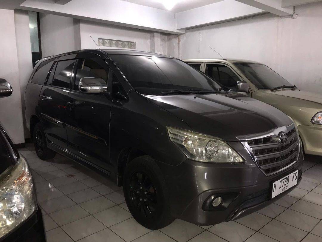 2014 Toyota Kijang Innova 2014 Toyota Kijang Innova