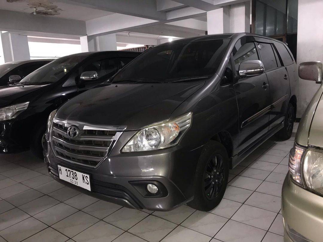 2014 Toyota Kijang Innova 2014 Toyota Kijang Innova