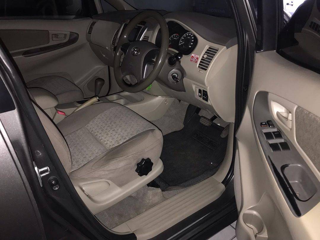 2014 Toyota Kijang Innova 2014 Toyota Kijang Innova