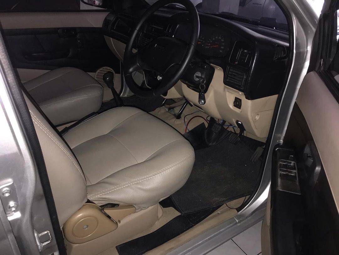 2012 Isuzu Panther 2012 Isuzu Panther