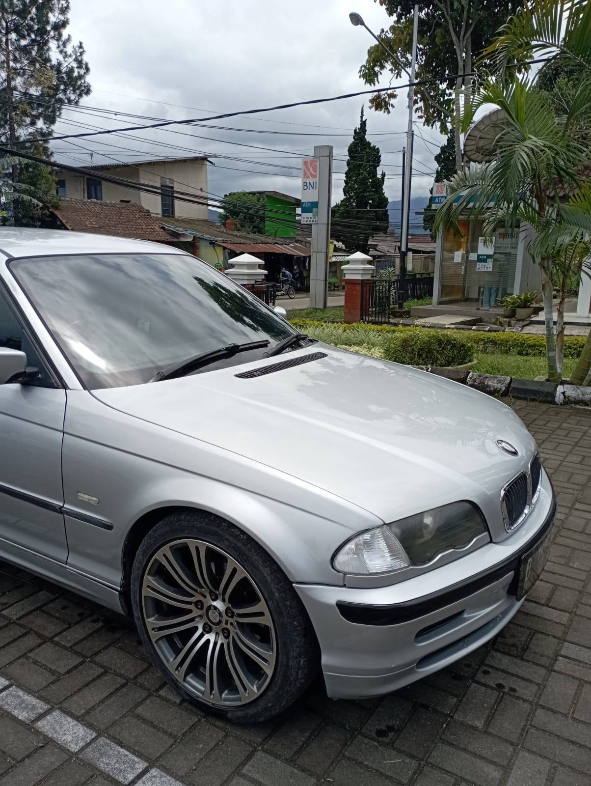2000 BMW 3 Series Sedan  318iAt 2000 BMW 3 Series Sedan  318iAt