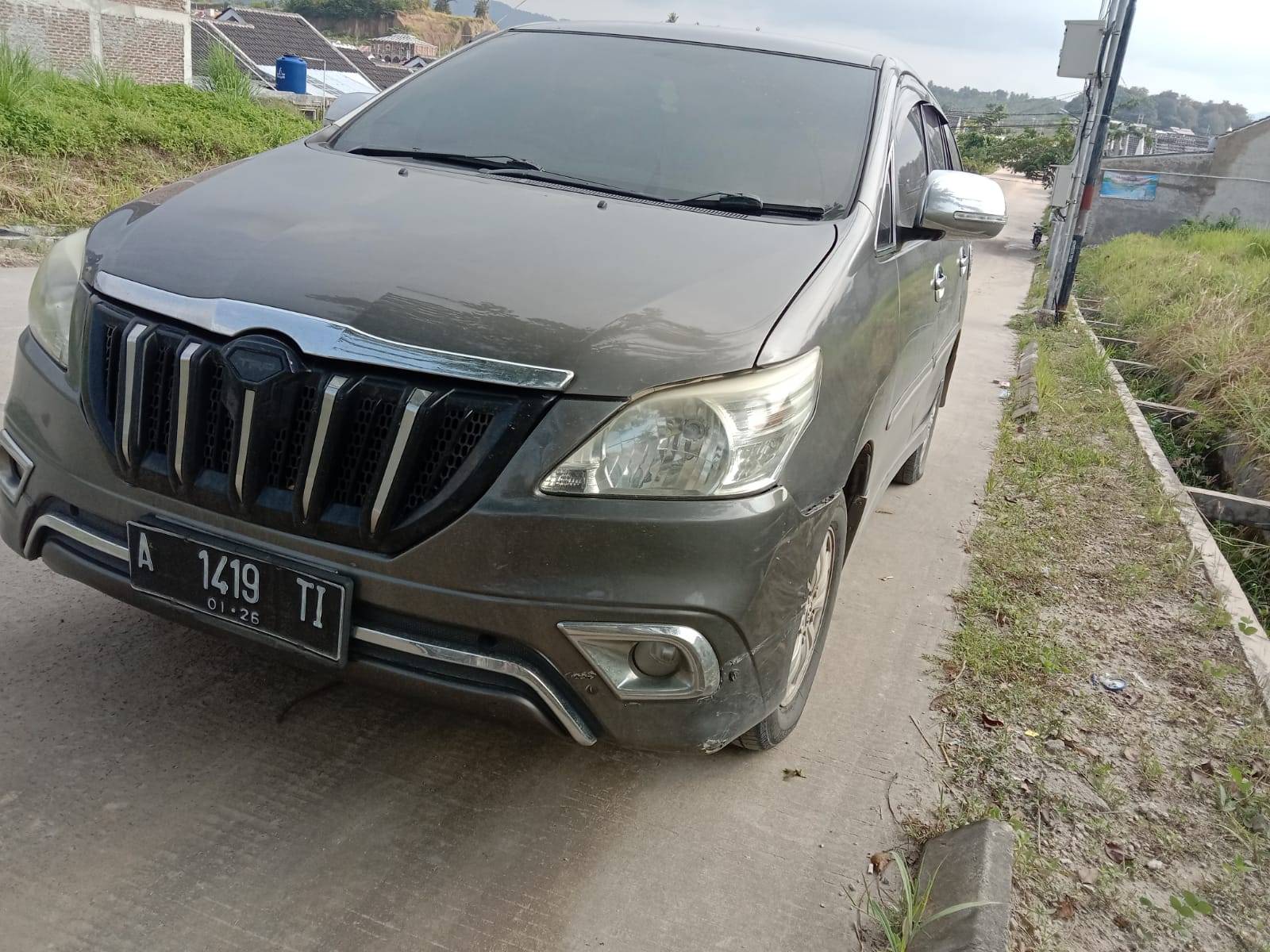 Dijual 2012 Toyota Kijang Innova 2.0 G AT 2.0 G AT Bekas