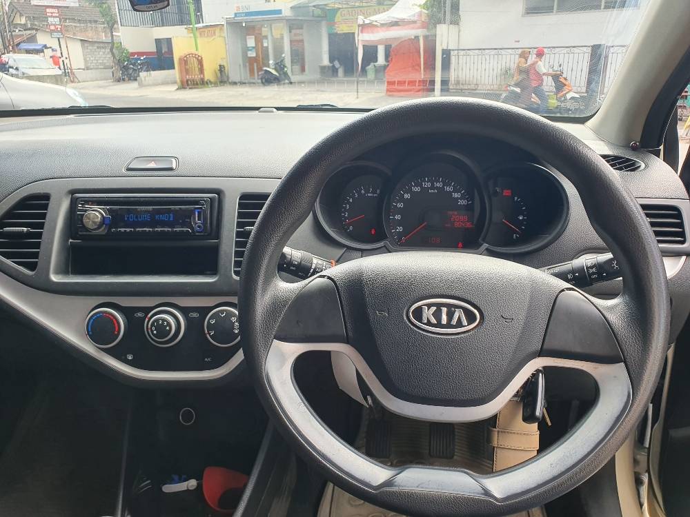Beli mobil bekas
