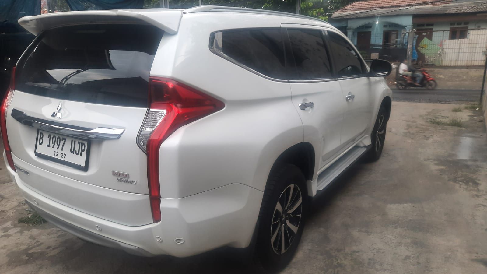 2017 Mitsubishi Pajero Sport  Dakar 4x2 Ultimate 2017 Mitsubishi Pajero Sport  Dakar 4x2 Ultimate