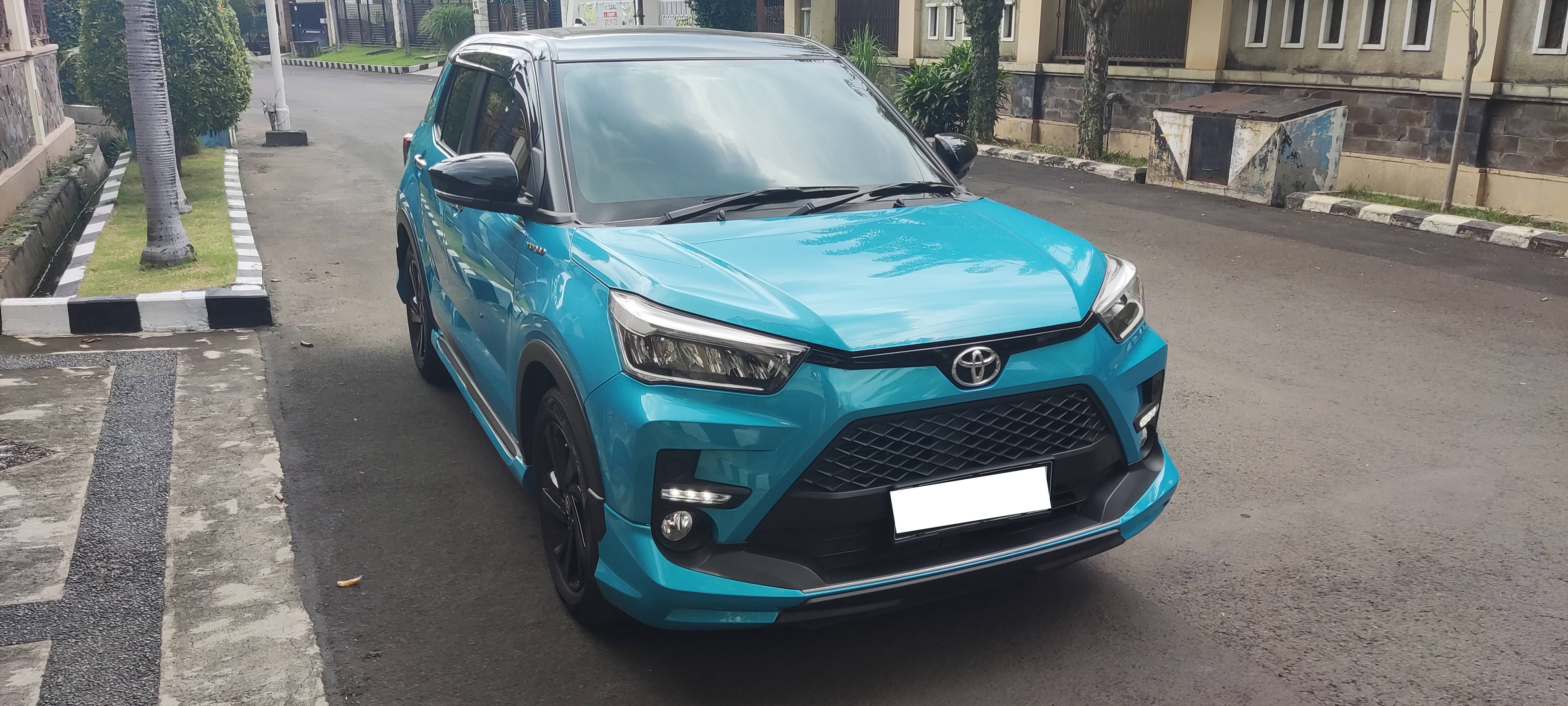 2021 Toyota Raize 1.0T GR CVT TWO TONE 2021 Toyota Raize 1.0T GR CVT TWO TONE