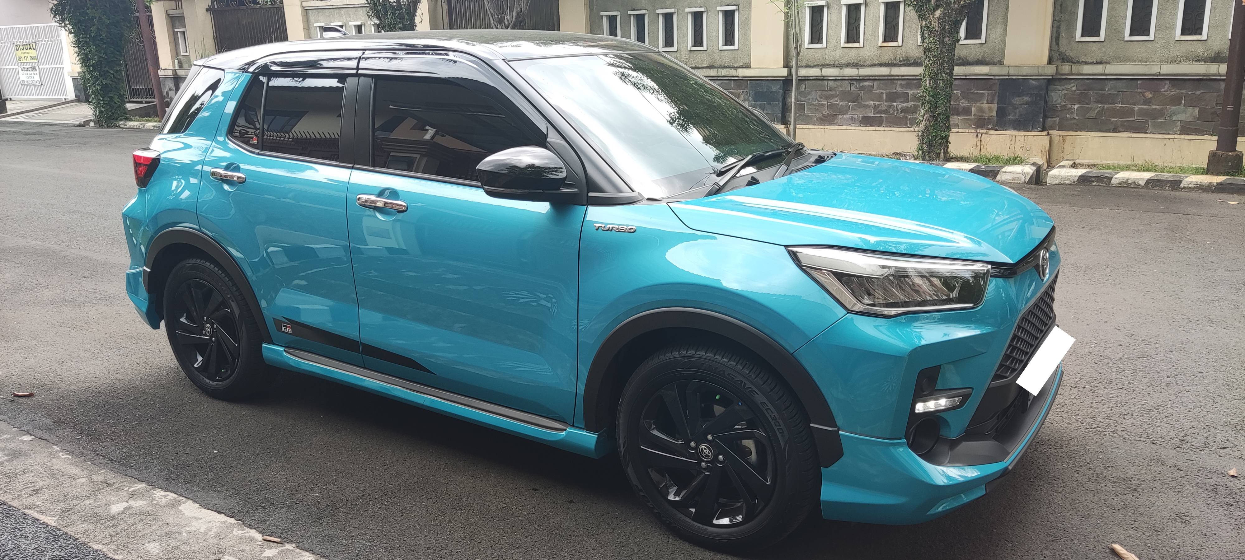 2021 Toyota Raize 1.0T GR CVT TWO TONE 2021 Toyota Raize 1.0T GR CVT TWO TONE