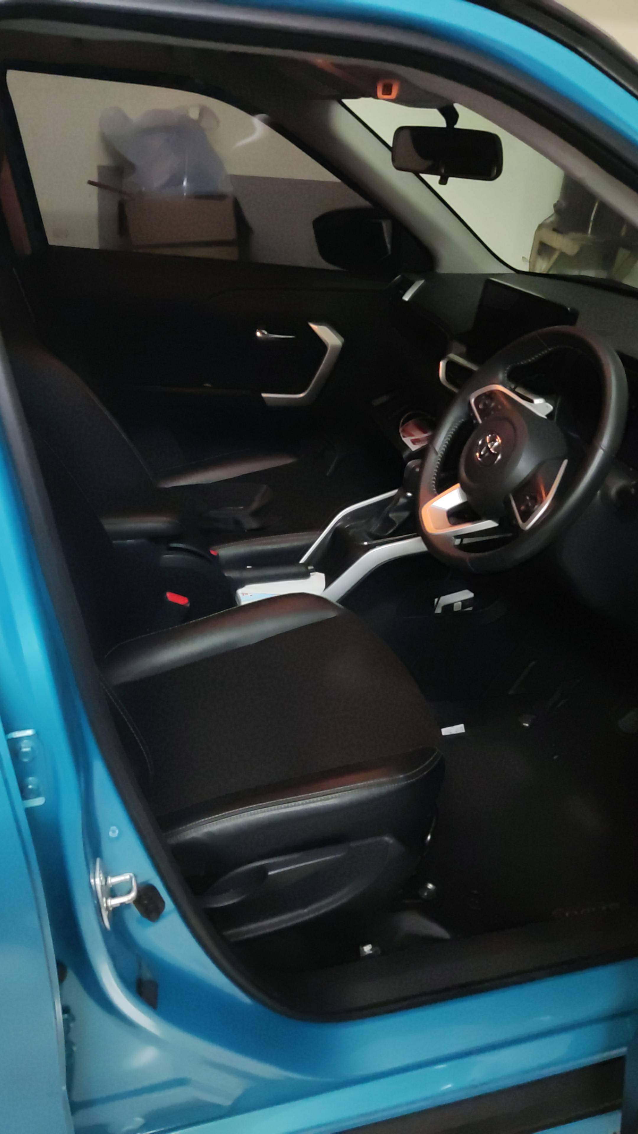 2021 Toyota Raize 1.0T GR CVT TWO TONE 2021 Toyota Raize 1.0T GR CVT TWO TONE