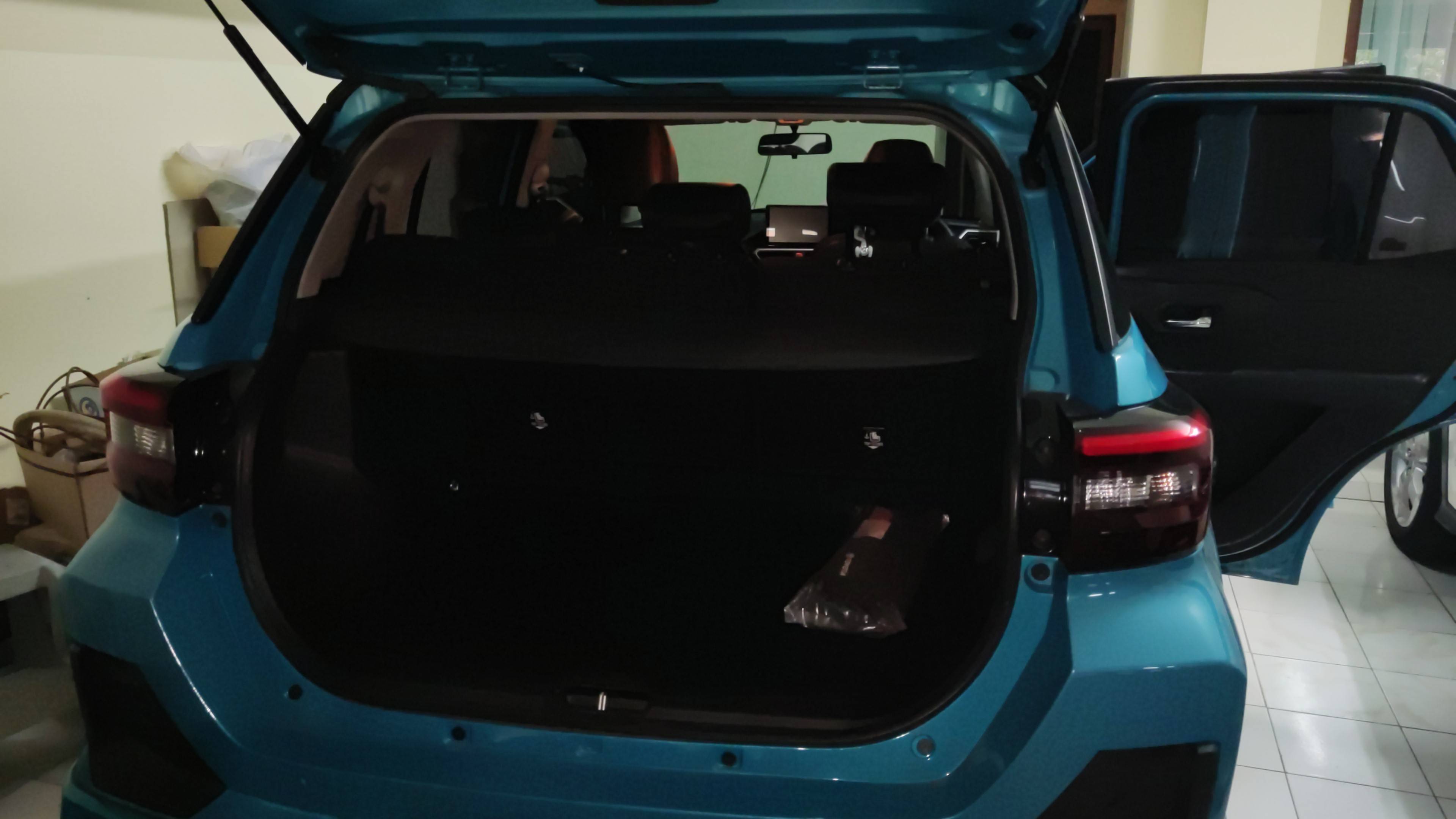 2021 Toyota Raize 1.0T GR CVT TWO TONE 2021 Toyota Raize 1.0T GR CVT TWO TONE