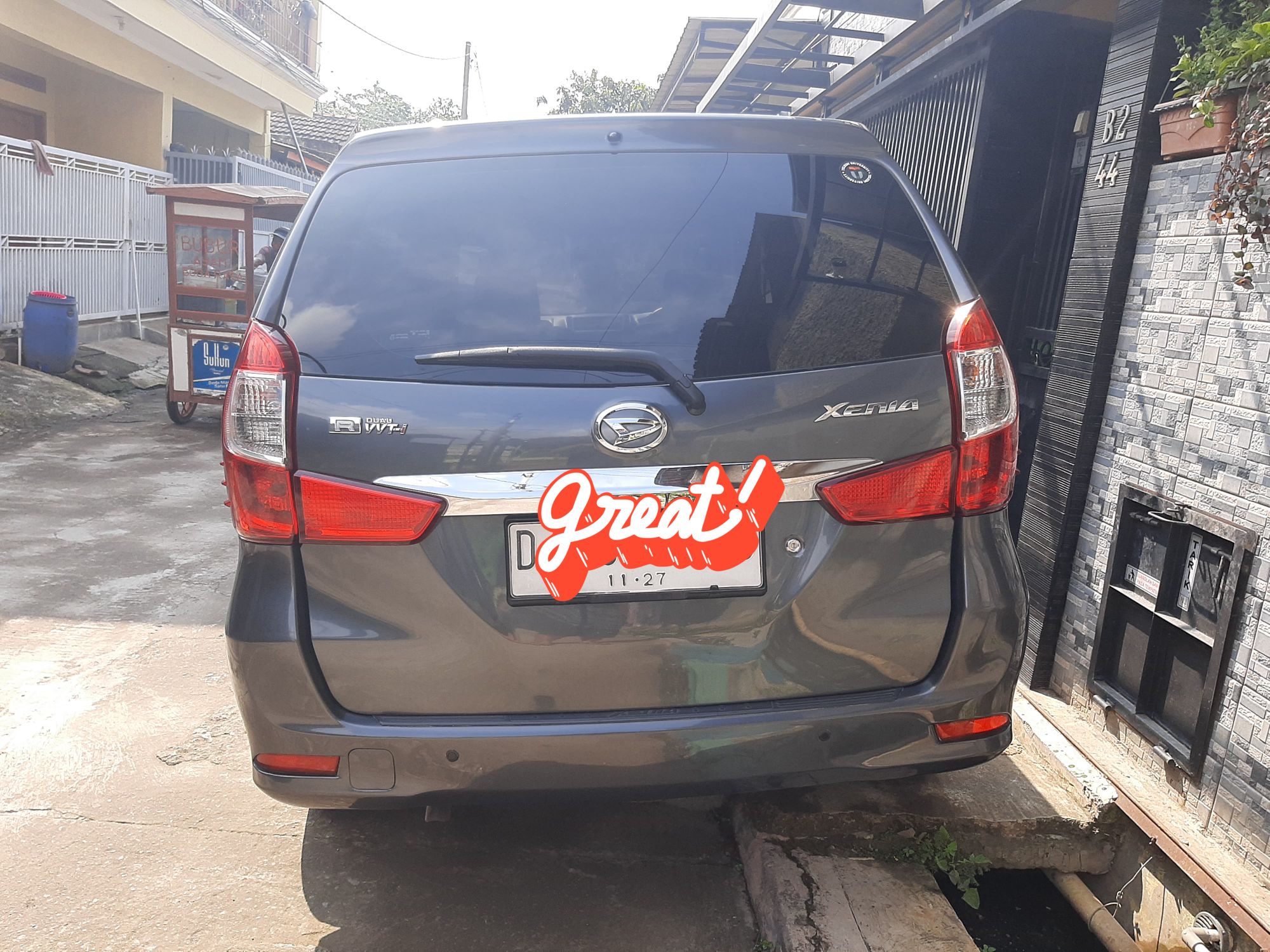 2015 Daihatsu Xenia 1.3 R MT 2015 Daihatsu Xenia 1.3 R MT