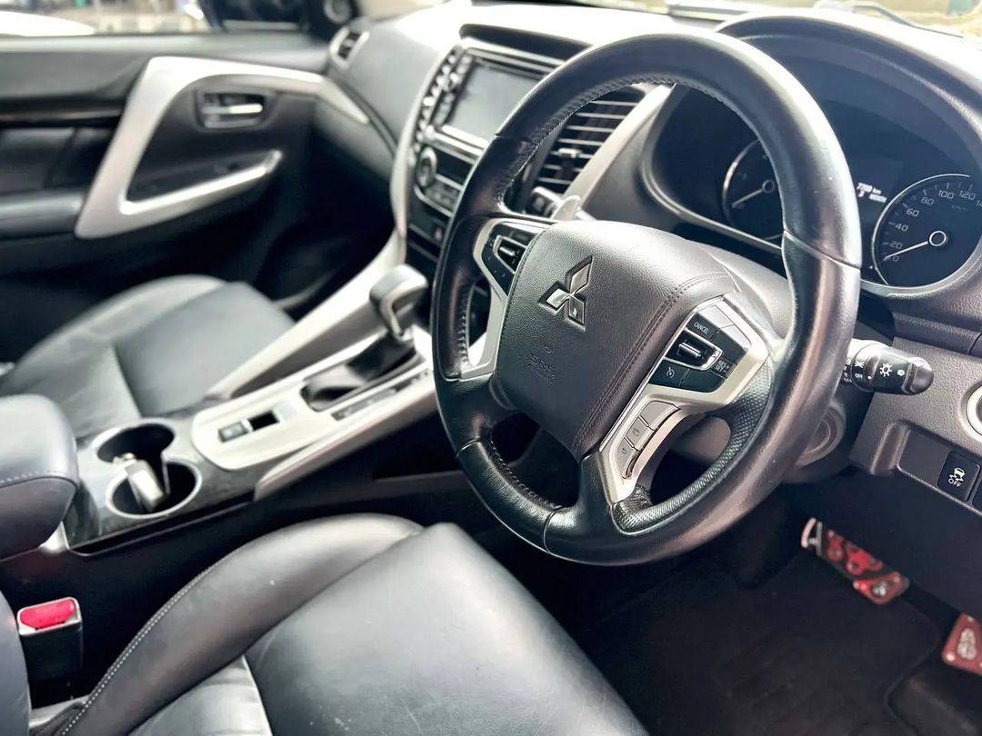 2017 Mitsubishi Pajero 2017 Mitsubishi Pajero