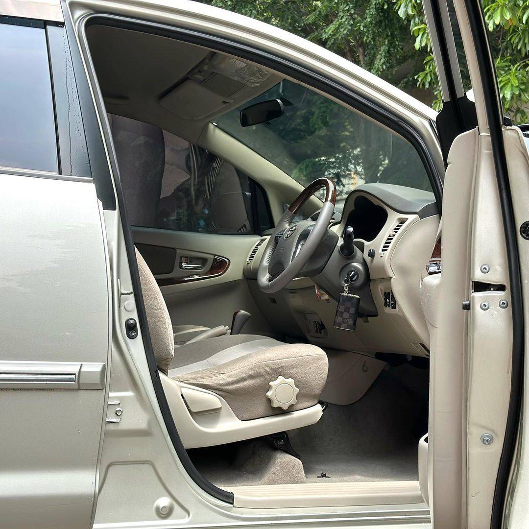 2012 Toyota Kijang Innova 2012 Toyota Kijang Innova