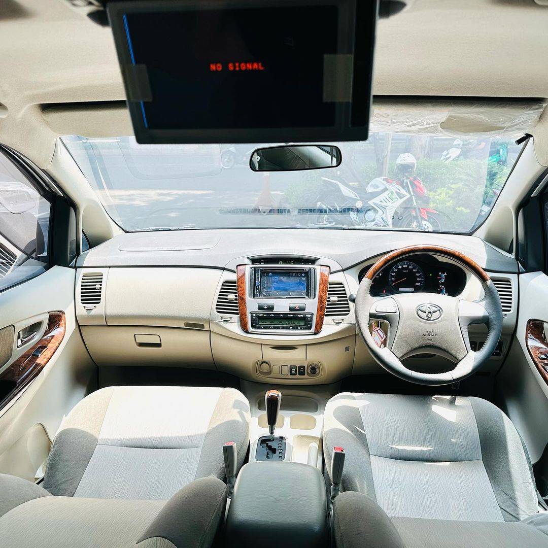 2012 Toyota Kijang Innova 2012 Toyota Kijang Innova