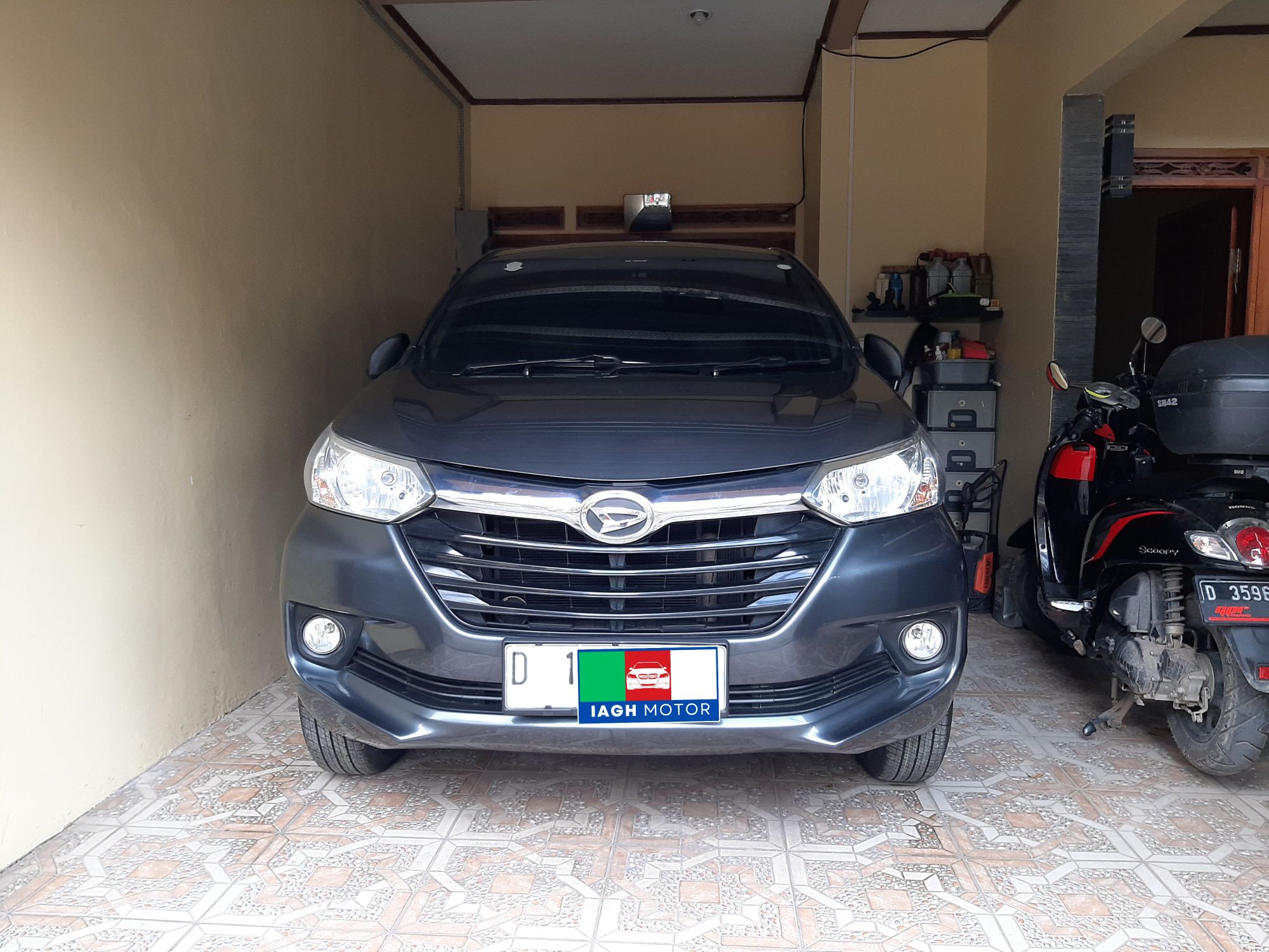 2015 Daihatsu Grand Xenia 1.3 R MT Bekas 2015 Daihatsu Grand Xenia 1.3 R MT Bekas