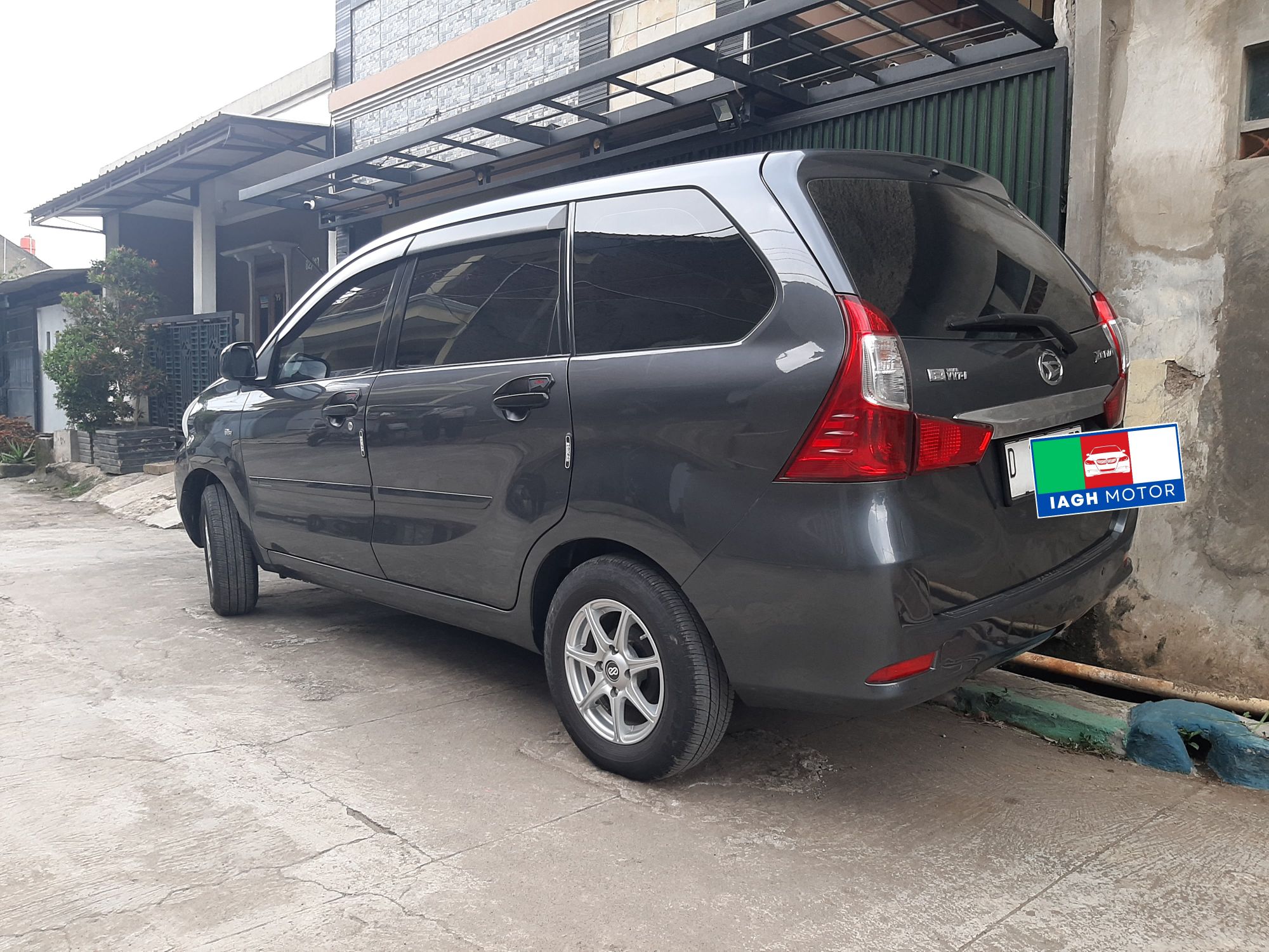 2015 Daihatsu Grand Xenia 1.3 R MT 2015 Daihatsu Grand Xenia 1.3 R MT