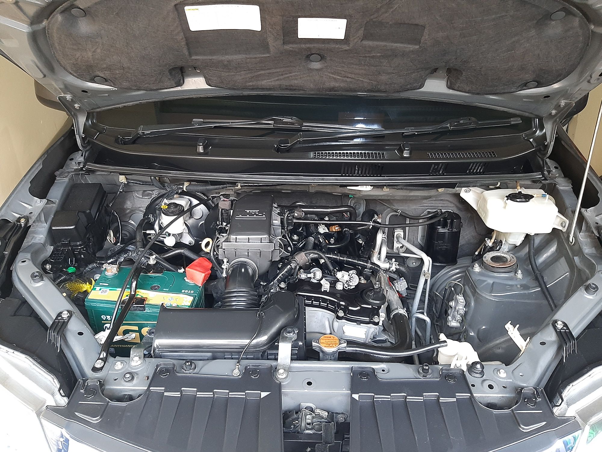 2015 Daihatsu Grand Xenia 1.3 R MT 2015 Daihatsu Grand Xenia 1.3 R MT