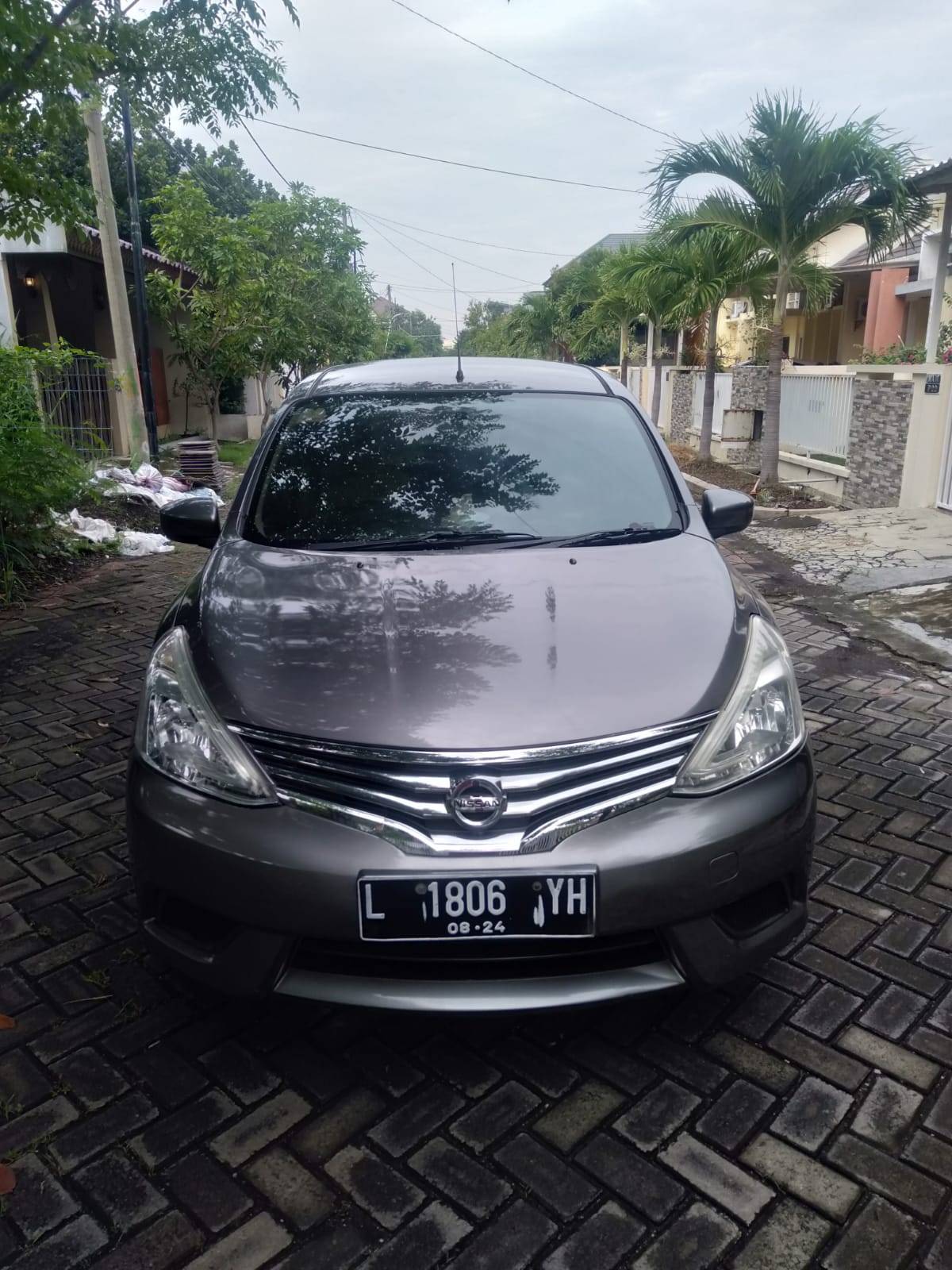 2014 Nissan Grand Livina 1.5 XV MT Bekas 2014 Nissan Grand Livina 1.5 XV MT Bekas