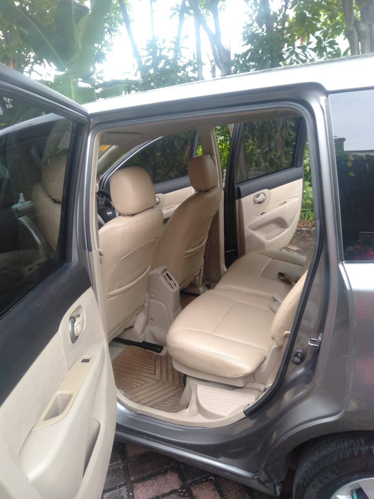 2014 Nissan Grand Livina 1.5 XV MT 2014 Nissan Grand Livina 1.5 XV MT