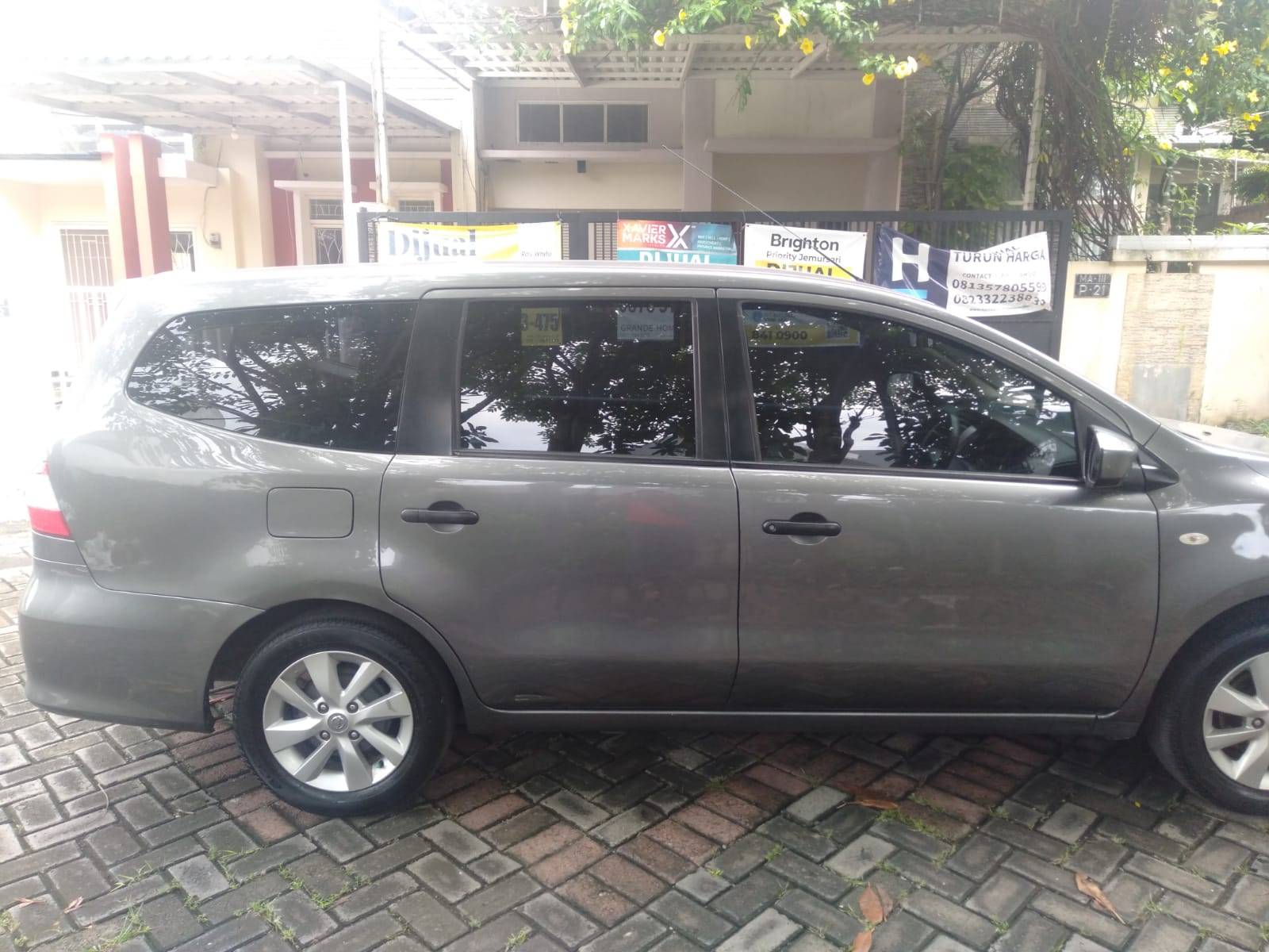 2014 Nissan Grand Livina 1.5 XV MT 2014 Nissan Grand Livina 1.5 XV MT