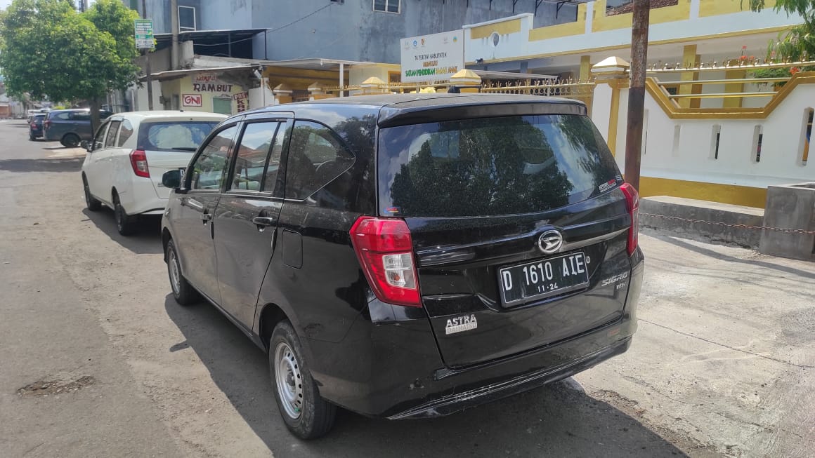 2017 Daihatsu Sigra  1.0 D MT 2017 Daihatsu Sigra  1.0 D MT