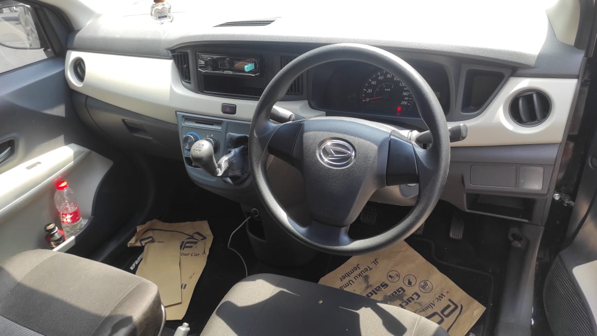 2017 Daihatsu Sigra  1.0 D MT 2017 Daihatsu Sigra  1.0 D MT