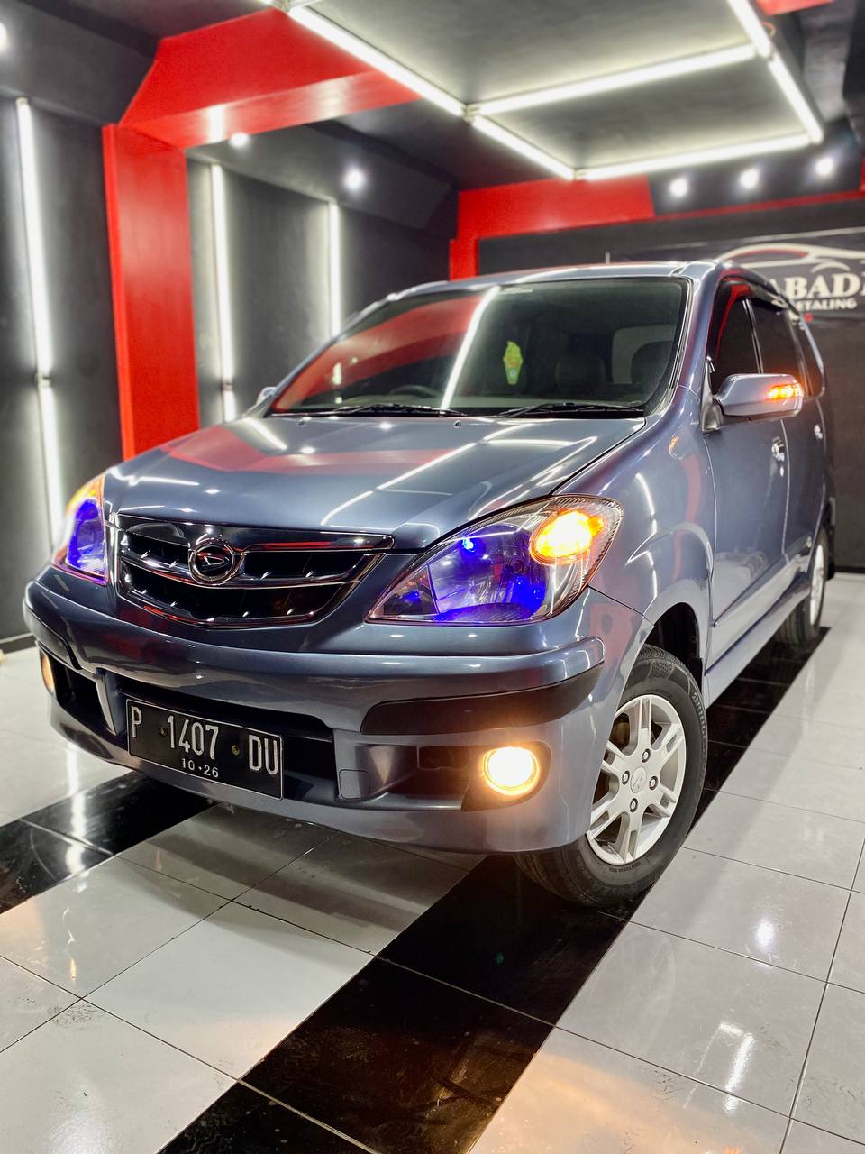 2010 Daihatsu Xenia  1.3L XI AT 2010 Daihatsu Xenia  1.3L XI AT