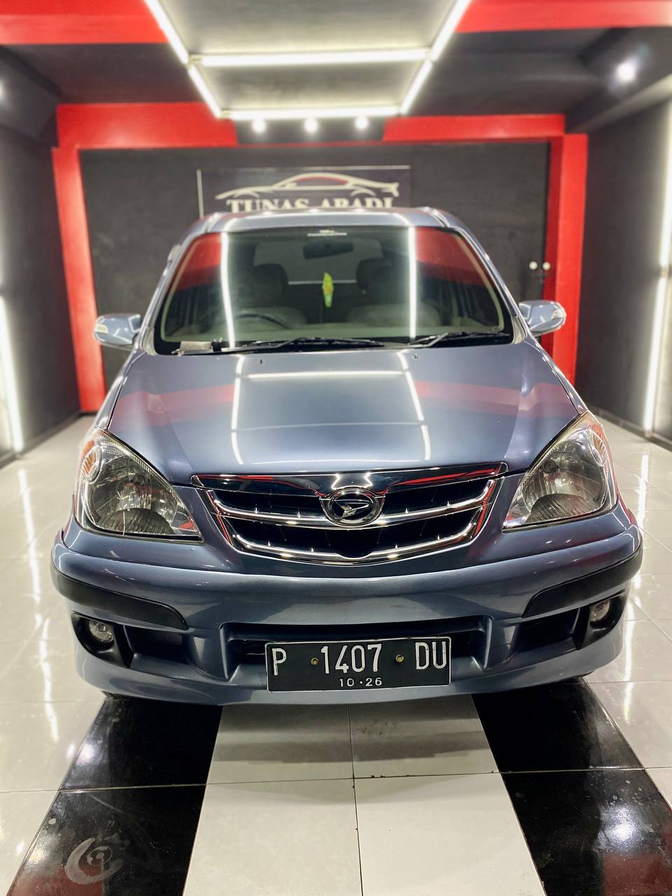 2010 Daihatsu Xenia  1.3L XI AT 2010 Daihatsu Xenia  1.3L XI AT