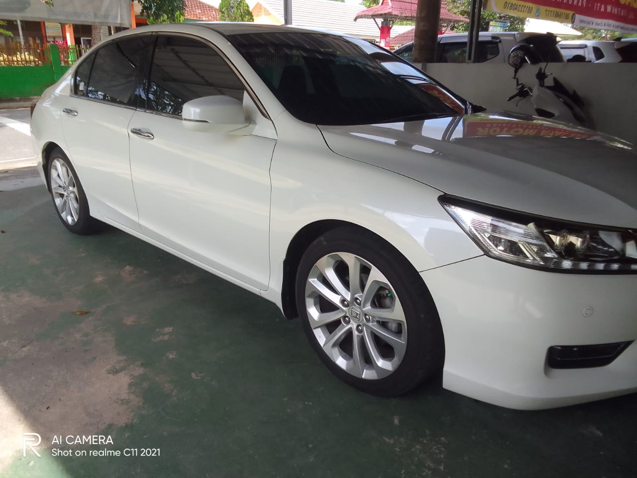 2015 Honda Accord  2.4L VTi-L 2015 Honda Accord  2.4L VTi-L