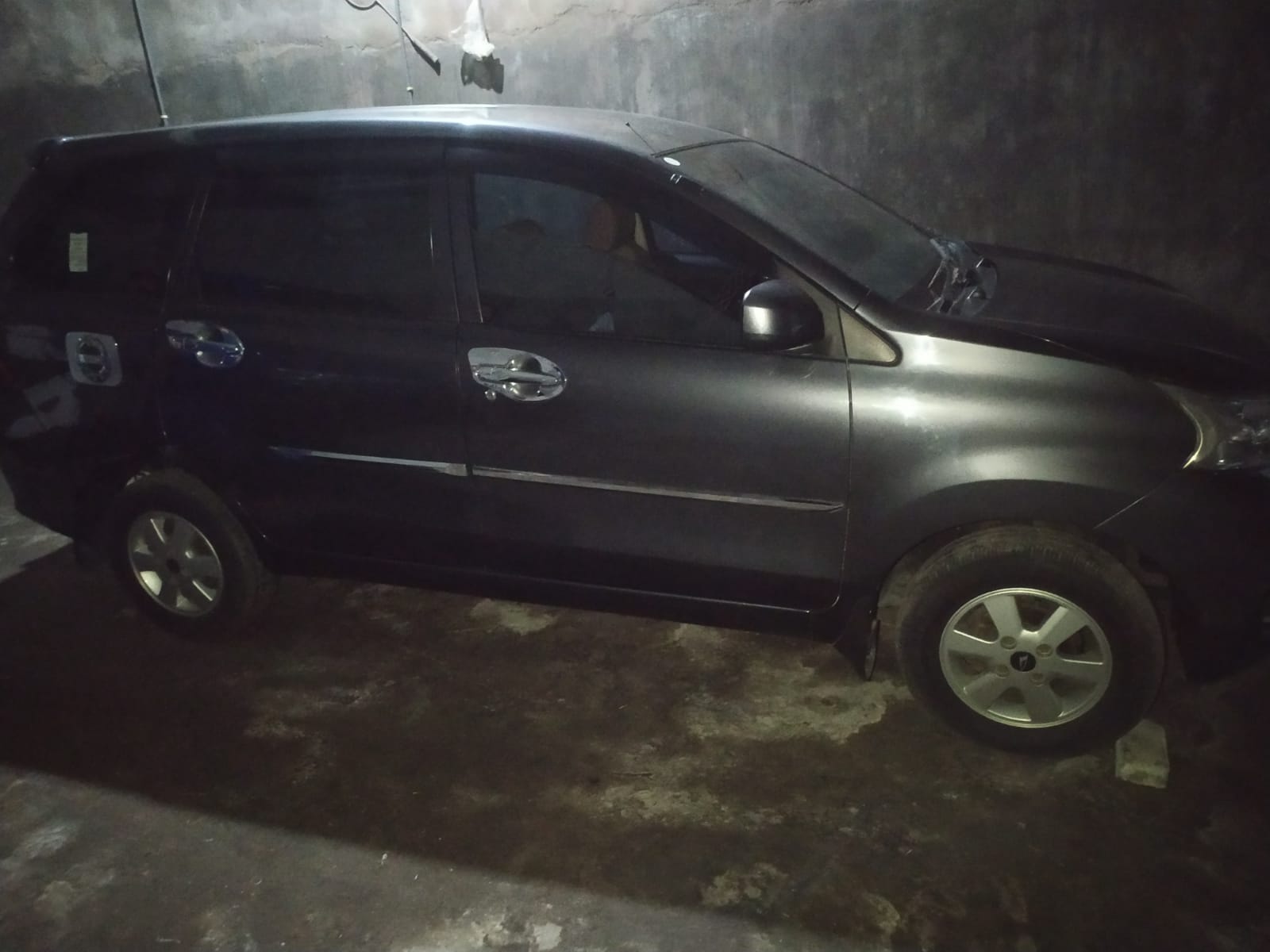 Second Hand 2017 Daihatsu Xenia Second Hand 2017 Daihatsu Xenia