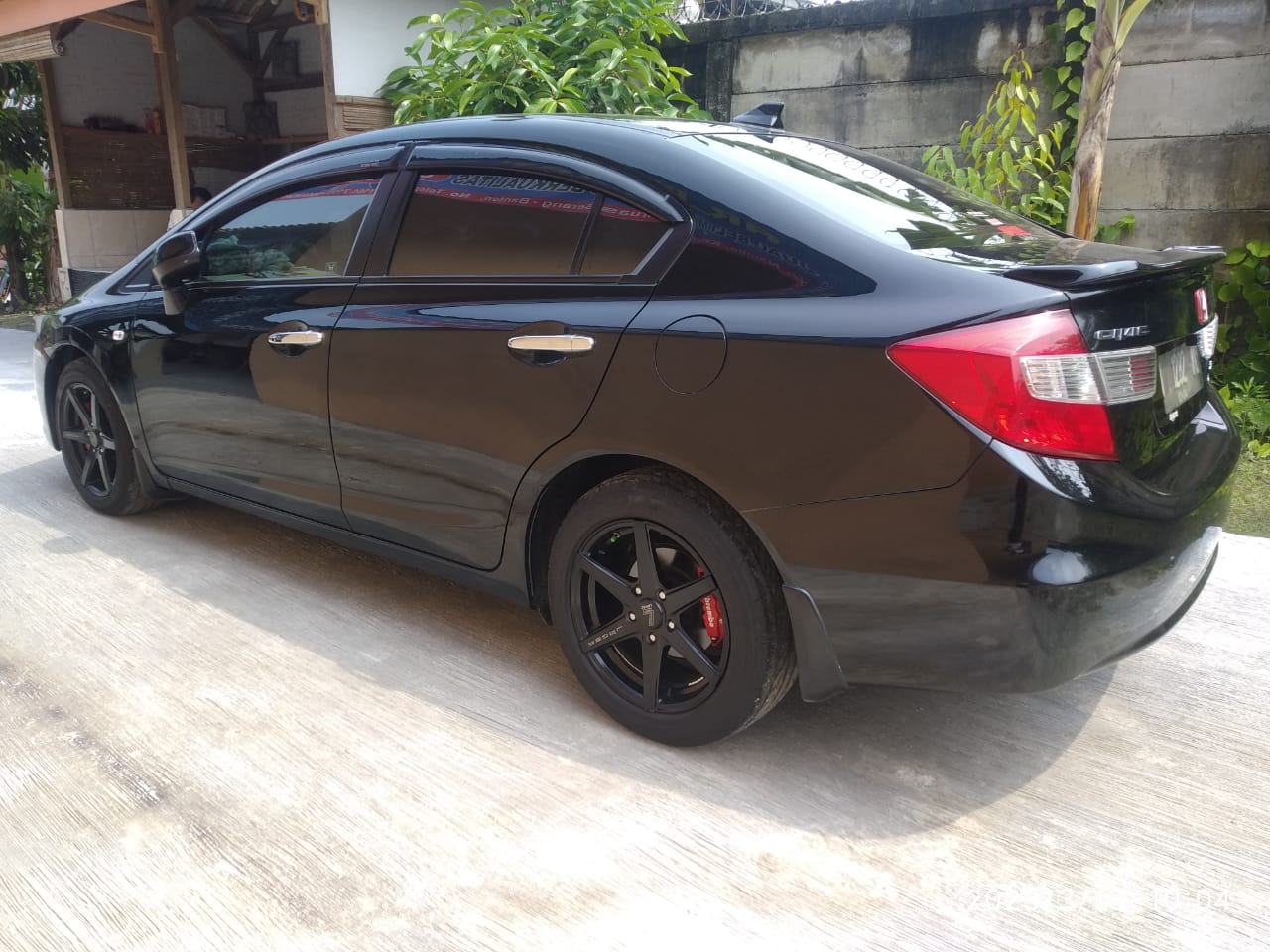 2012 Honda Civic I-VTEC 1.8L AT 2012 Honda Civic I-VTEC 1.8L AT