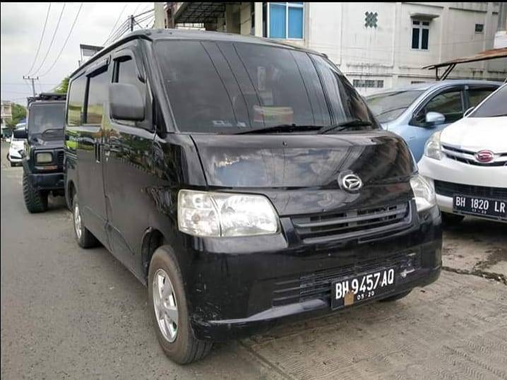 2011 Daihatsu Gran Max MB 1.3L D FF AMBULANCE FH 2011 Daihatsu Gran Max MB 1.3L D FF AMBULANCE FH