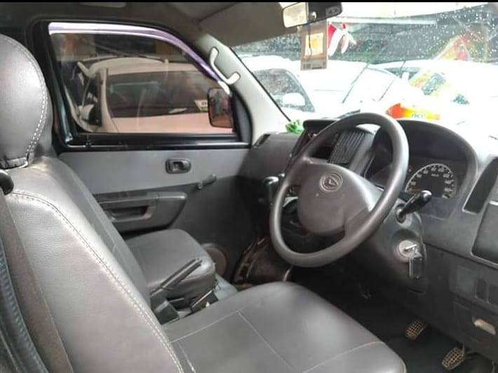 2011 Daihatsu Gran Max MB 1.3L D FF AMBULANCE FH 2011 Daihatsu Gran Max MB 1.3L D FF AMBULANCE FH