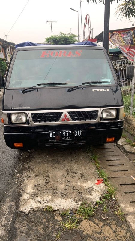 2014 Mitsubishi L300