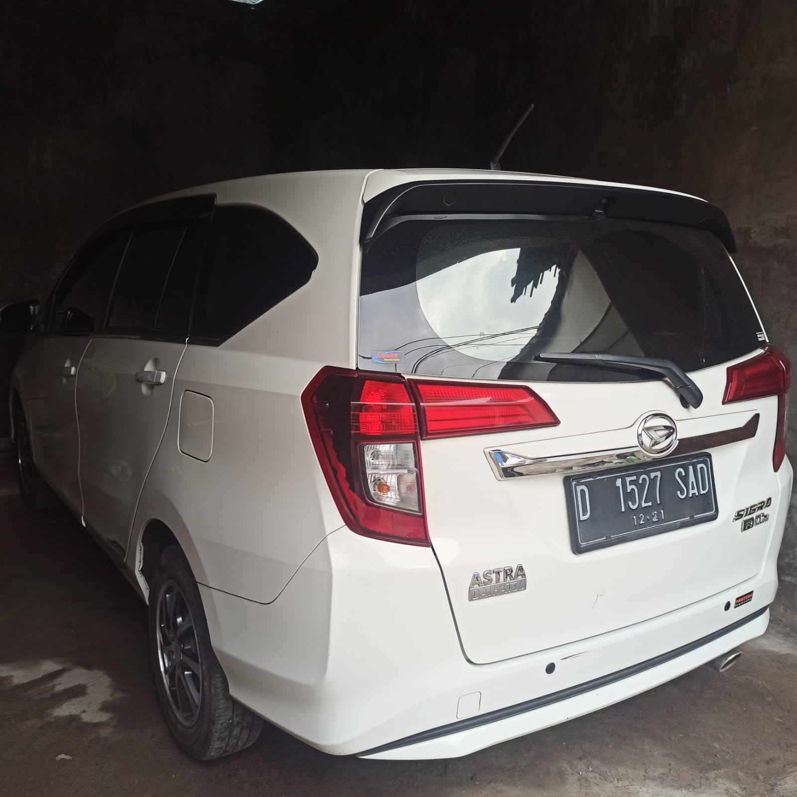 2016 Daihatsu Sigra  1.2 R MT DLX 1.2 R MT DLX tua
