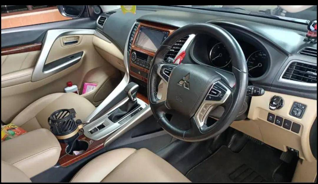 2017 Mitsubishi Pajero Sport Dakar Ultimate AT 4x2 2017 Mitsubishi Pajero Sport Dakar Ultimate AT 4x2