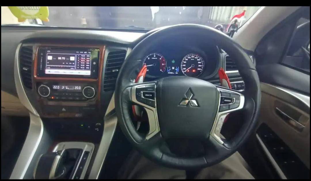 2017 Mitsubishi Pajero Sport Dakar Ultimate AT 4x2 2017 Mitsubishi Pajero Sport Dakar Ultimate AT 4x2