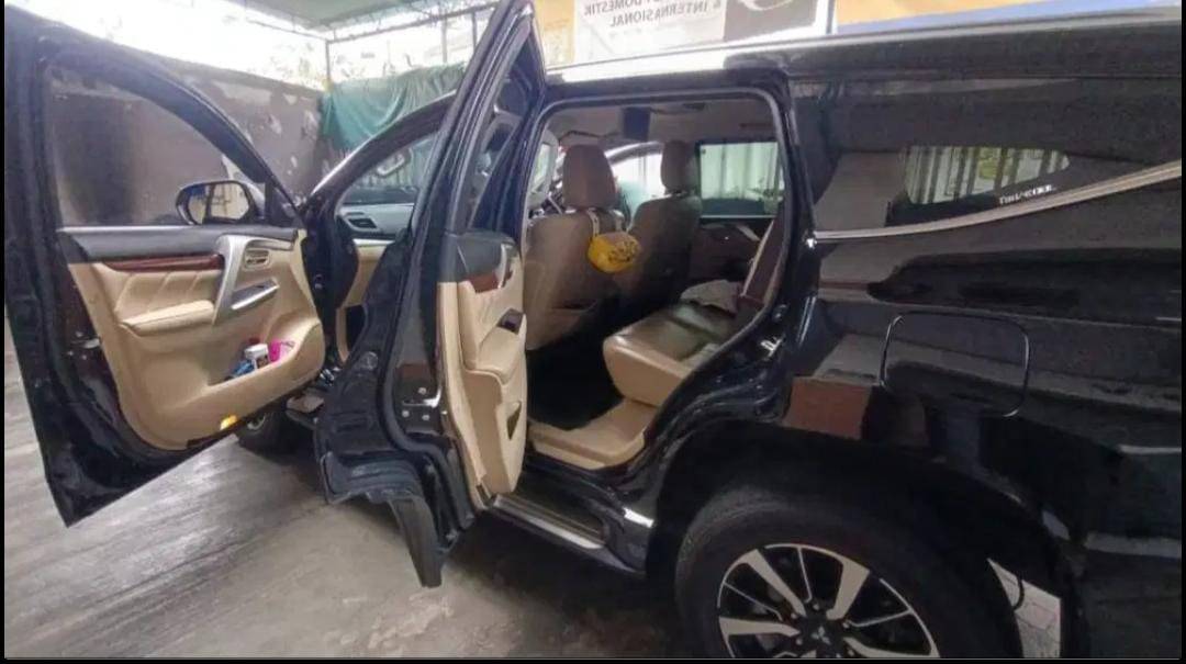 2017 Mitsubishi Pajero Sport Dakar Ultimate AT 4x2 2017 Mitsubishi Pajero Sport Dakar Ultimate AT 4x2