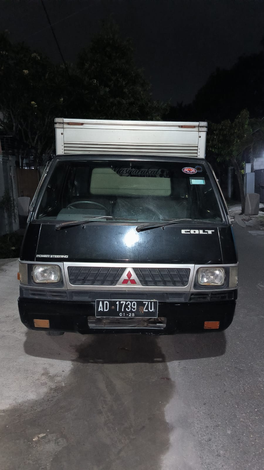 2014 Mitsubishi L300  2.5L Pick Up Box MT Bekas 2014 Mitsubishi L300  2.5L Pick Up Box MT Bekas