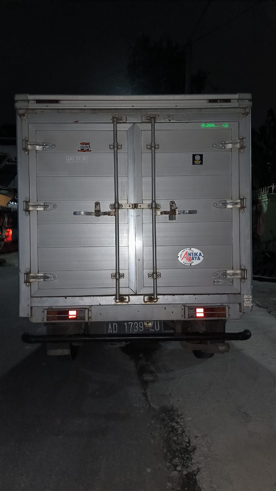 2014 Mitsubishi L300  2.5L Pick Up Box MT 2014 Mitsubishi L300  2.5L Pick Up Box MT