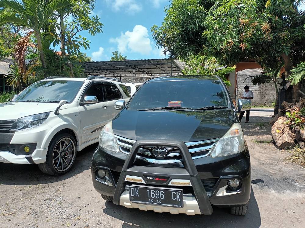 2015 Toyota Avanza  1.3 G A/T Luxury 1.3 G A/T Luxury tua