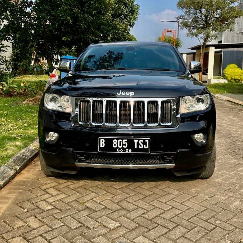 2011 Jeep Grand Cherokee Bekas