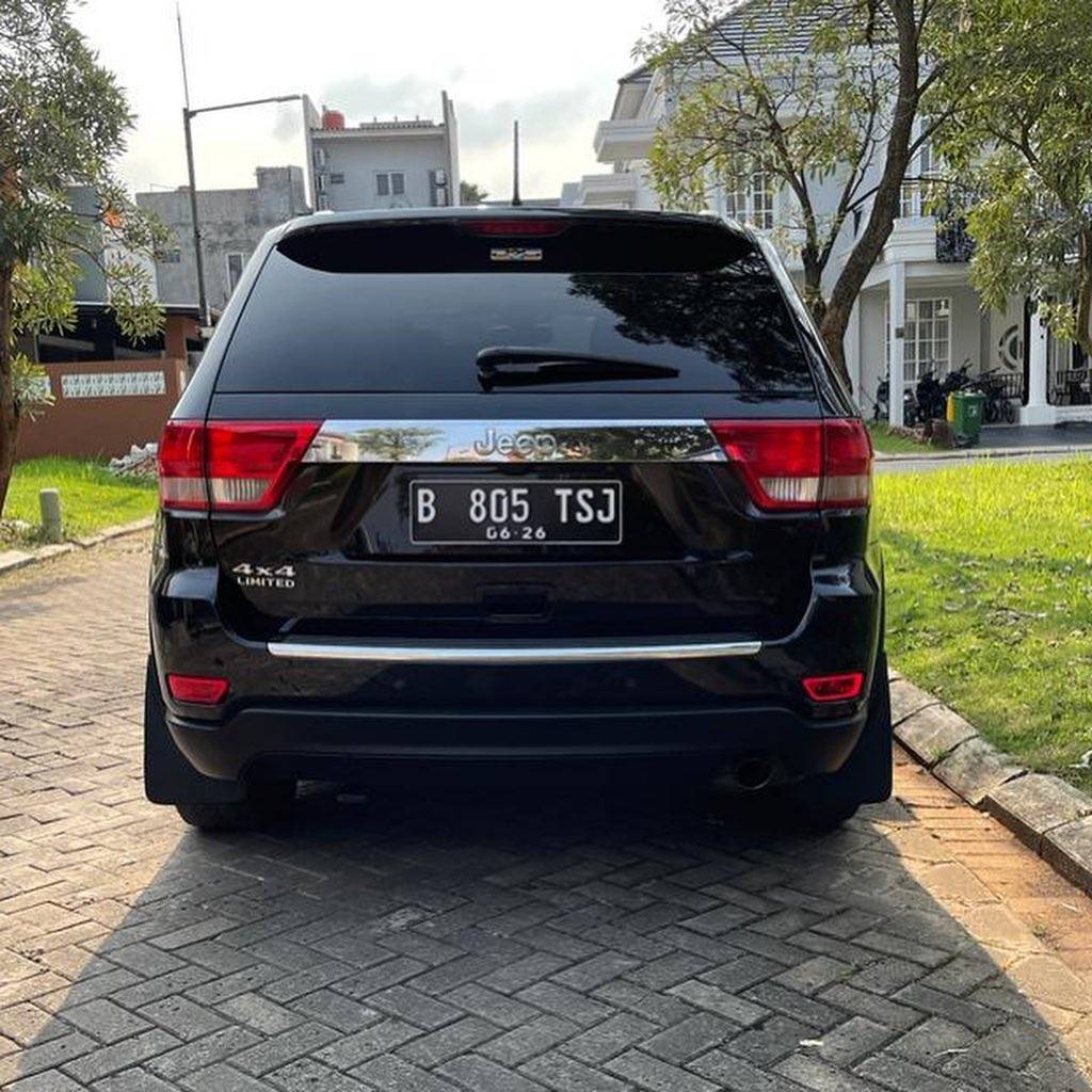 Old 2011 Jeep Grand Cherokee Limited 4x4 Limited 4x4