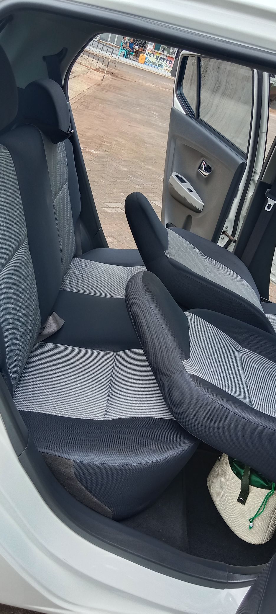 2018 Daihatsu Ayla 1.0L X MT 2018 Daihatsu Ayla 1.0L X MT