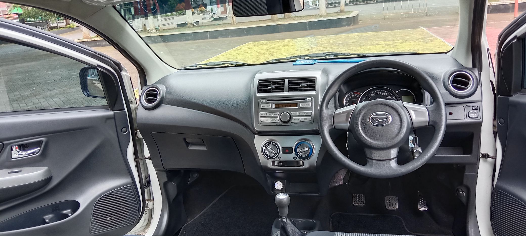 2018 Daihatsu Ayla 1.0L X MT 2018 Daihatsu Ayla 1.0L X MT