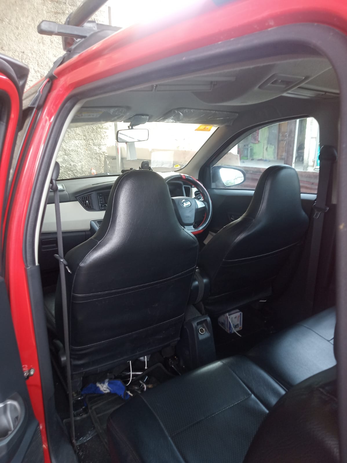 2017 Daihatsu Sigra  1.2 R MT 1.2 R MT tua
