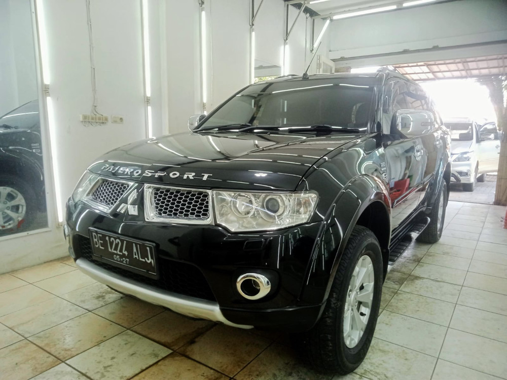2011 Mitsubishi Pajero Sport  Dakar 4x2 2011 Mitsubishi Pajero Sport  Dakar 4x2